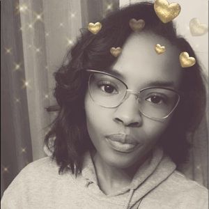 Meet your Posher, Candace